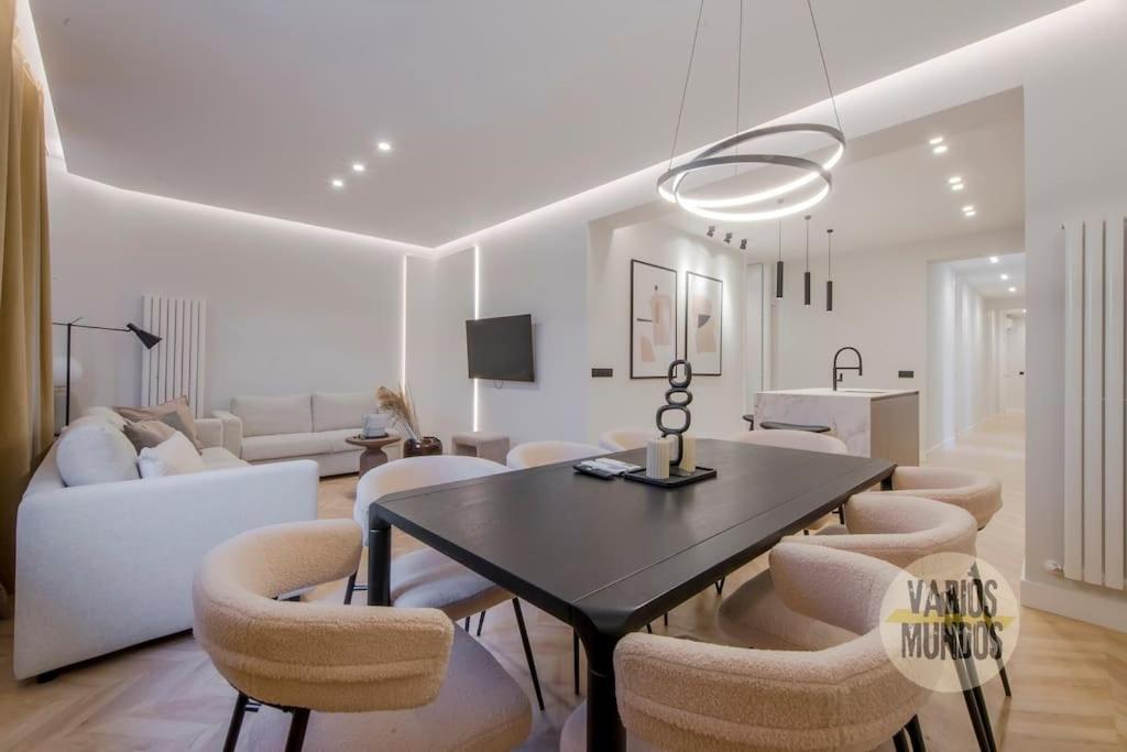 Apartamento De Lujo En La Emblematica Calle Montera Madrid